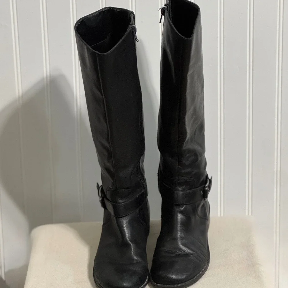 Me Too Deedee Black‎ Leather Riding Boots Womens 7M Buckle Strap Moto Knee High